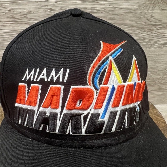 Miami Marlins Spell Out MLB New Era Baseball Cap Hat 9FIFTY Fitted Hat Black M-L - Picture 10 of 11
